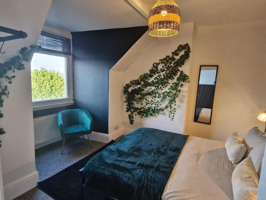 The Ivy - With Cinema Apartment Brighton