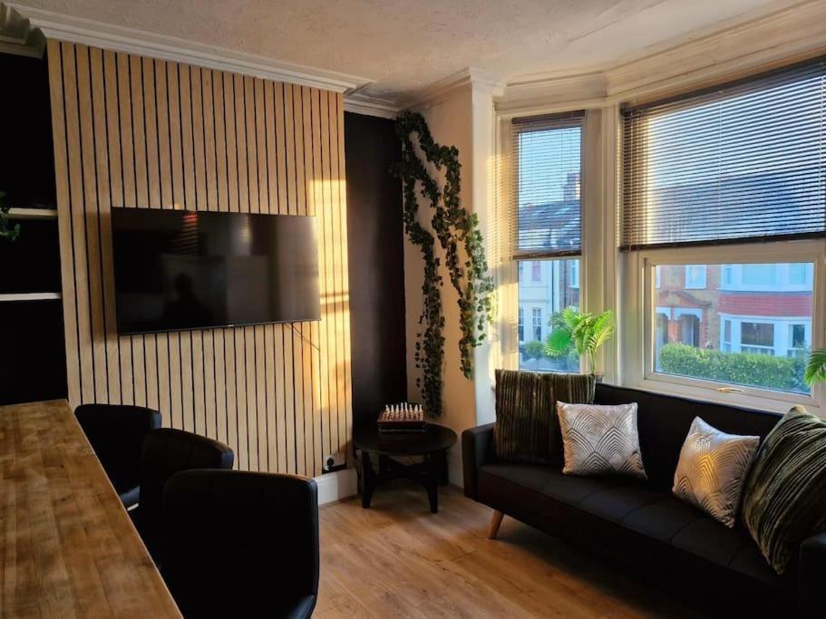 The Ivy - With Cinema *